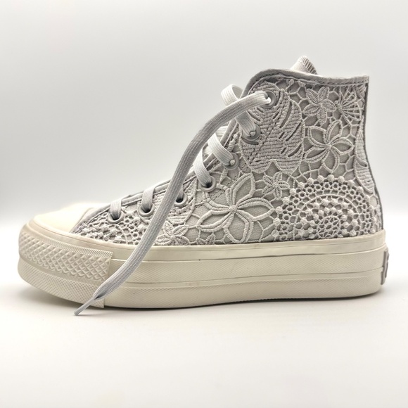 NWOT CONVERSE Chuck Taylor All Star High Top Platform Crocheted Sz 6 - Picture 2 of 12